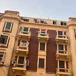 Pharoah\'S Palace Hotel