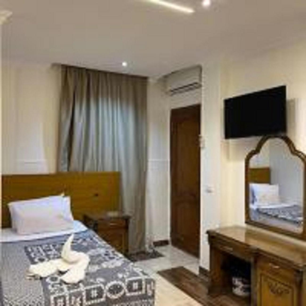 Hostel Pharoah's Palace