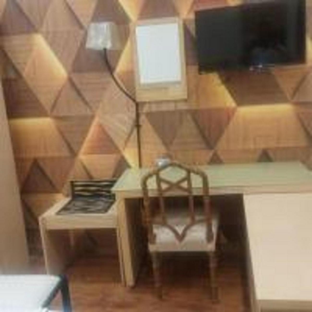 Pharoah's Palace Hostel *